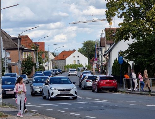 Königstraße: Umerziehung durch Umbau: „Anwohner und Einzelhänder werden unter Wegfall zahlreicher Parkplätze leiden!“